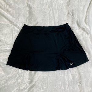 Nike black size medium tennis skirt